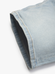 Quần Short Jeans Thêu Wave Form Regular QS043 Màu Xanh Biển