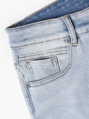 Quần Jeans Xanh Nhạt In Túi Sau Form Slimfit QJ100