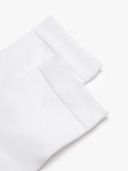 Vớ Công Sở Cổ Trung Sợi Bamboo Kháng Khuẩn Khử Mùi VO148 Màu Trắng