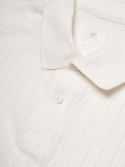 Áo Polo Dệt Kim Vặn Thừng Form Slimfit PO177 Màu Trắng