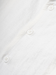 Áo Sơ Mi Cổ Cuban Thêu Đầu Ngựa Form Regular SM200 Màu Trắng