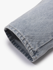 Quần Jean Thêu Hình Ngựa Túi Sau Form Straight QJ124