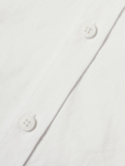 Áo Sơ Mi Tay Ngắn Oxford Thêu 4M Ở Túi Form Regular SM191 Màu Trắng Kem