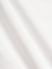 Áo Sơ Mi Tay Ngắn Oxford Thêu 4M Ở Túi Form Regular SM191 Màu Trắng Kem