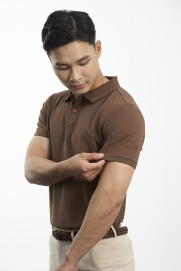 Áo Polo Vải Modal Thêu 4MEN Club Tay Áo Form Slimfit PO138 Màu Nâu Nhạt