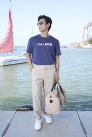 Áo Thun Cổ Tròn In Chữ Harbor Form Relaxed AT193 Màu Xanh Đen