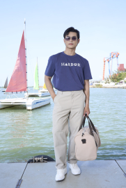 Áo Thun Cổ Tròn In Chữ Harbor Form Relaxed AT193 Màu Xanh Đen