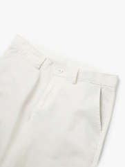 Quần Kaki Trơn Form Slimfit QK032 Màu Trắng