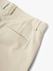 Quần Short Linen Thêu Cánh Buồm Form Straight QS087 Màu Be