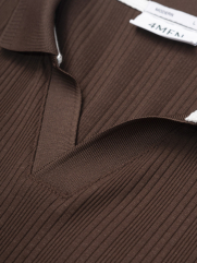 Áo Polo Vertical Texture Cổ V Bo Kiểu Form Modern PO199 Màu Nâu