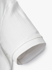 Áo Polo Vertical Texture Cổ V Bo Kiểu Form Modern PO199 Màu Trắng