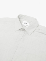 Áo Sơ Mi Herringbone Nẹp Dấu Khuy Form Regular SM211 Màu Trắng