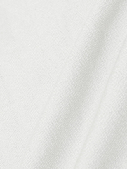 Áo Sơ Mi Herringbone Nẹp Dấu Khuy Form Regular SM211 Màu Trắng