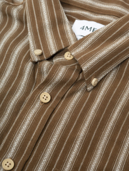 Áo Sơ Mi Sọc Cổ Button Down Form Relaxed SM212 Màu Nâu