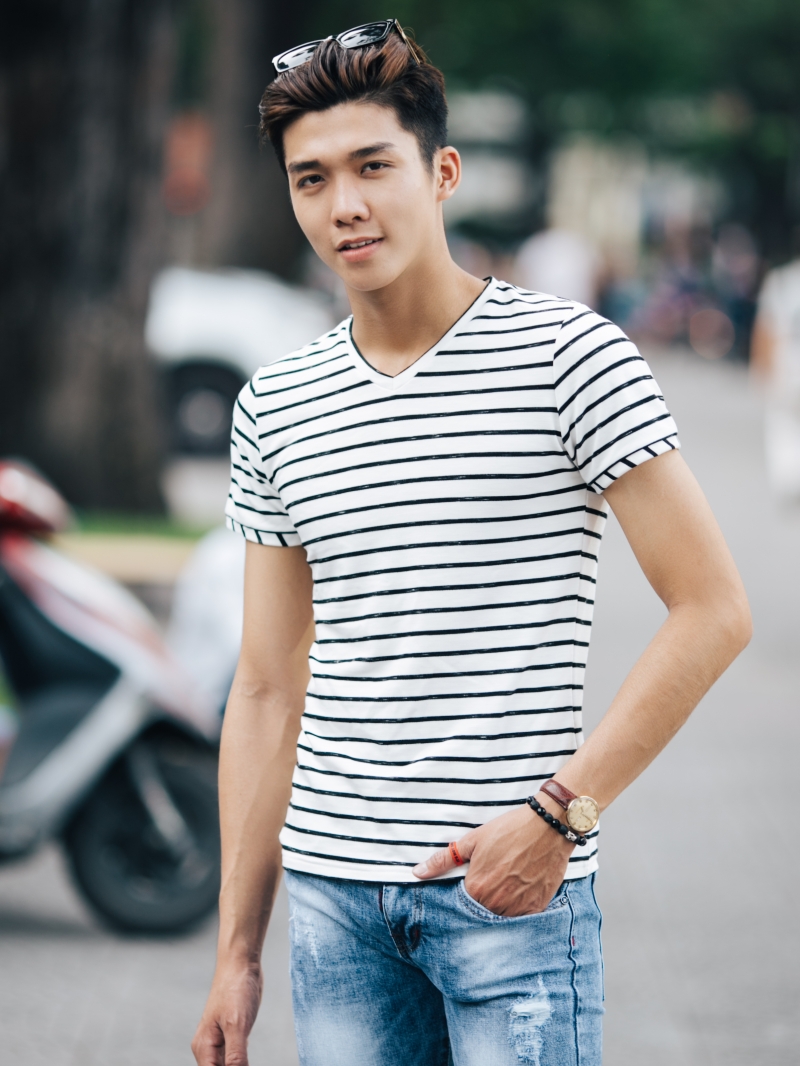 Áo thun cổ tim trắng at636 - 1