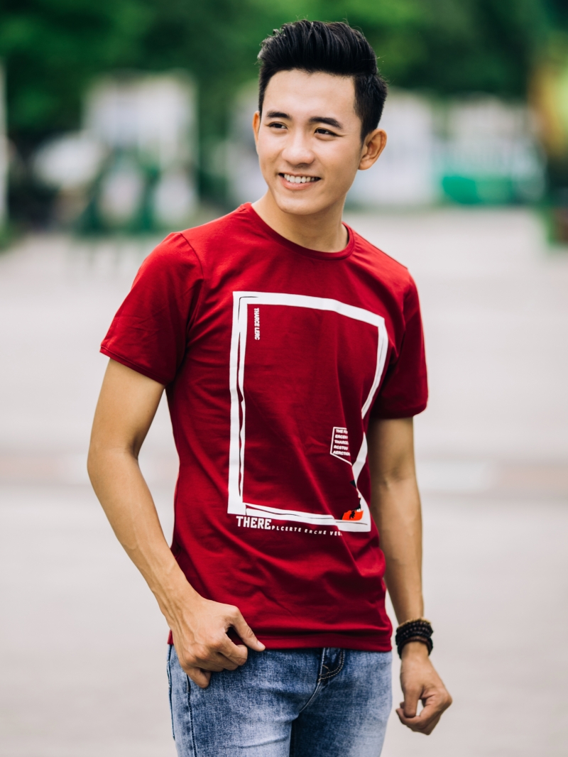 Áo thun cổ tròn đỏ đô at650 - 1