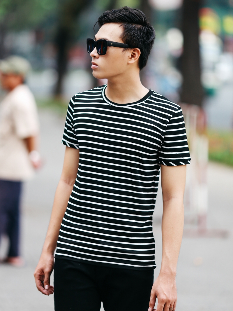 Áo thun cổ tròn sọc đen at651 - 1