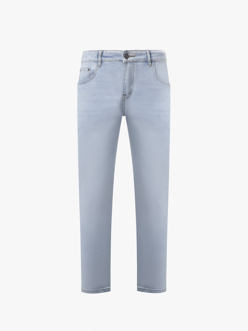 Quần Jeans Xanh Nhạt Thêu Chữ 4MEN Ở Lưng Form Slimfit QJ090