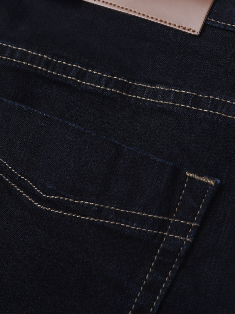 Quần Jeans Xanh Đen Thêu 4MEN Form Regular QJ101