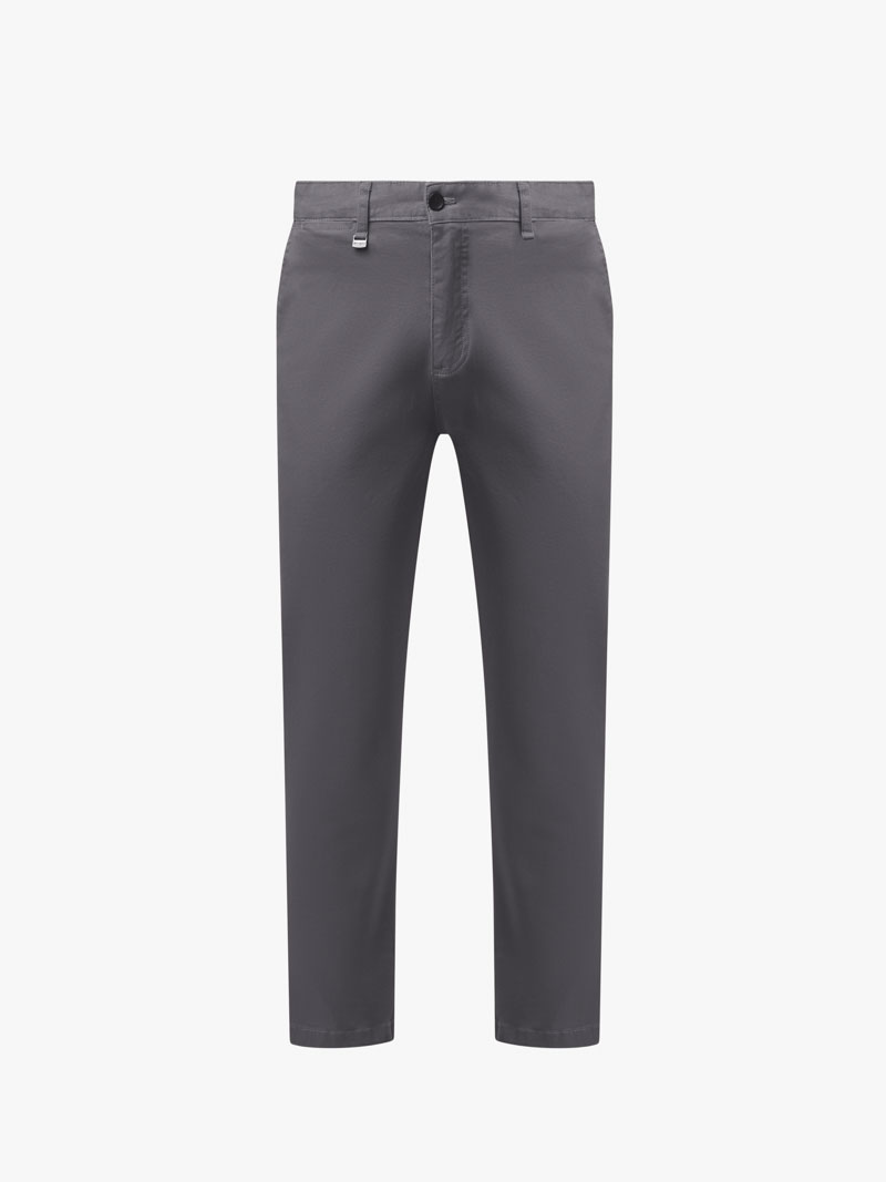 Quần Kaki Trơn Signature Gắn Tag Kim Loại Form Slimfit QK028 Màu Xanh Đậm