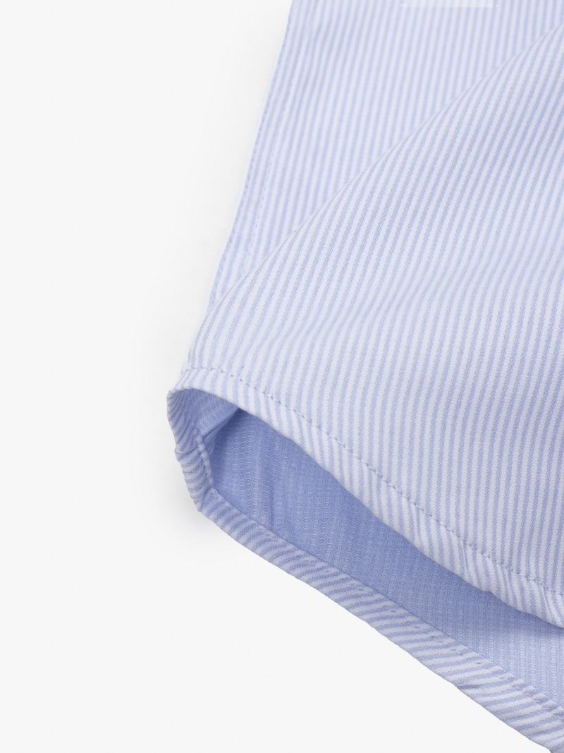 Áo Sơ Mi Sọc Thêu Huy Hiệu M Form Tailored SM180 Sọc Xanh Biển