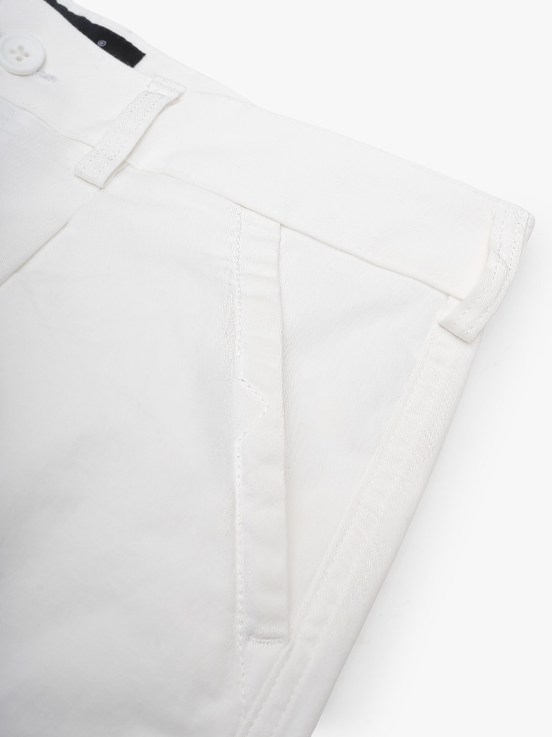 Quần Short Kaki Diễu 2 Bên Miệng Túi Form Straight QS074 Màu Trắng