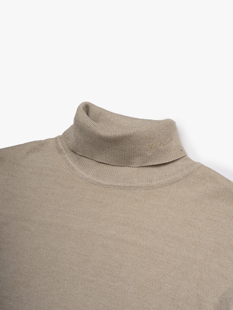 Áo Len Cổ Lọ Thêu 4M Ở Cổ Form Regular AL015 Màu Be