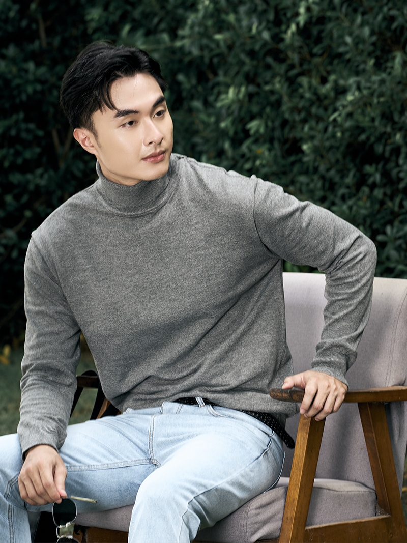 Áo Len Cổ Lọ Thêu 4M Ở Cổ Form Regular AL015 Màu Xám Muối Tiêu