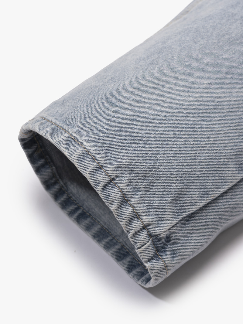 Quần Jean Thêu Hình Ngựa Túi Sau Form Straight QJ124