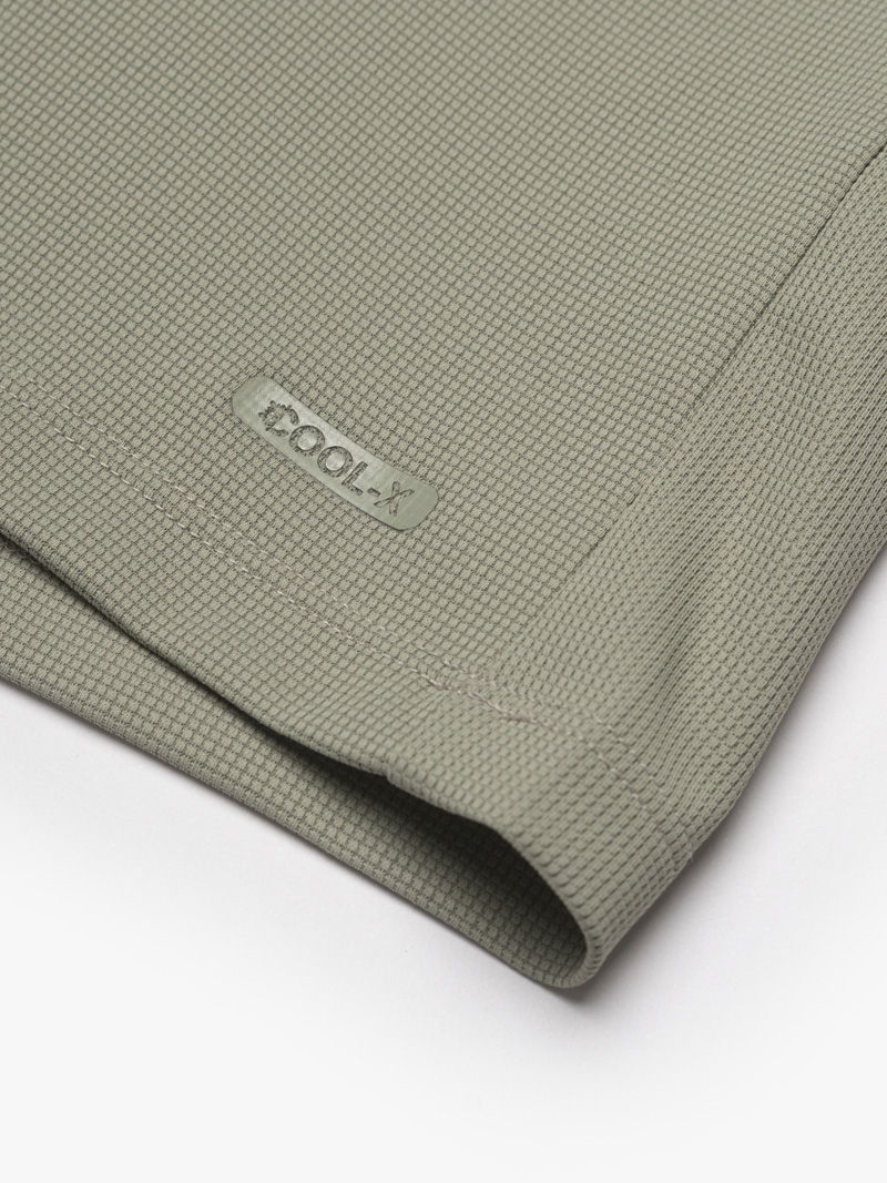 Áo Thun Cool-X In Logo Bông Tuyết Sau Cổ Form Regular AT189 Rêu Nhạt