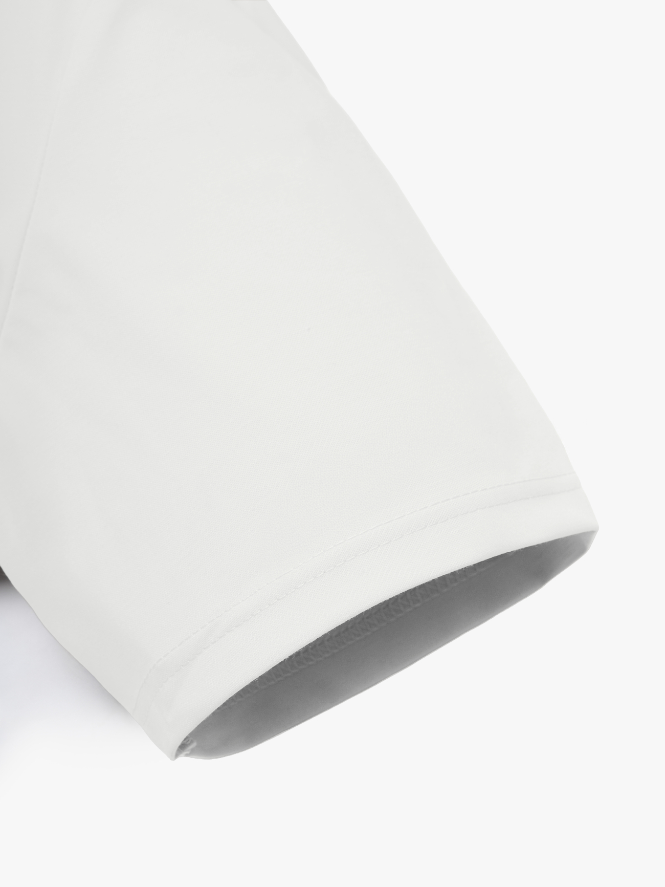 Áo Thun Rayon Cổ V Thêu Chữ Beyond Daily Form Regular AT195 Màu Trắng
