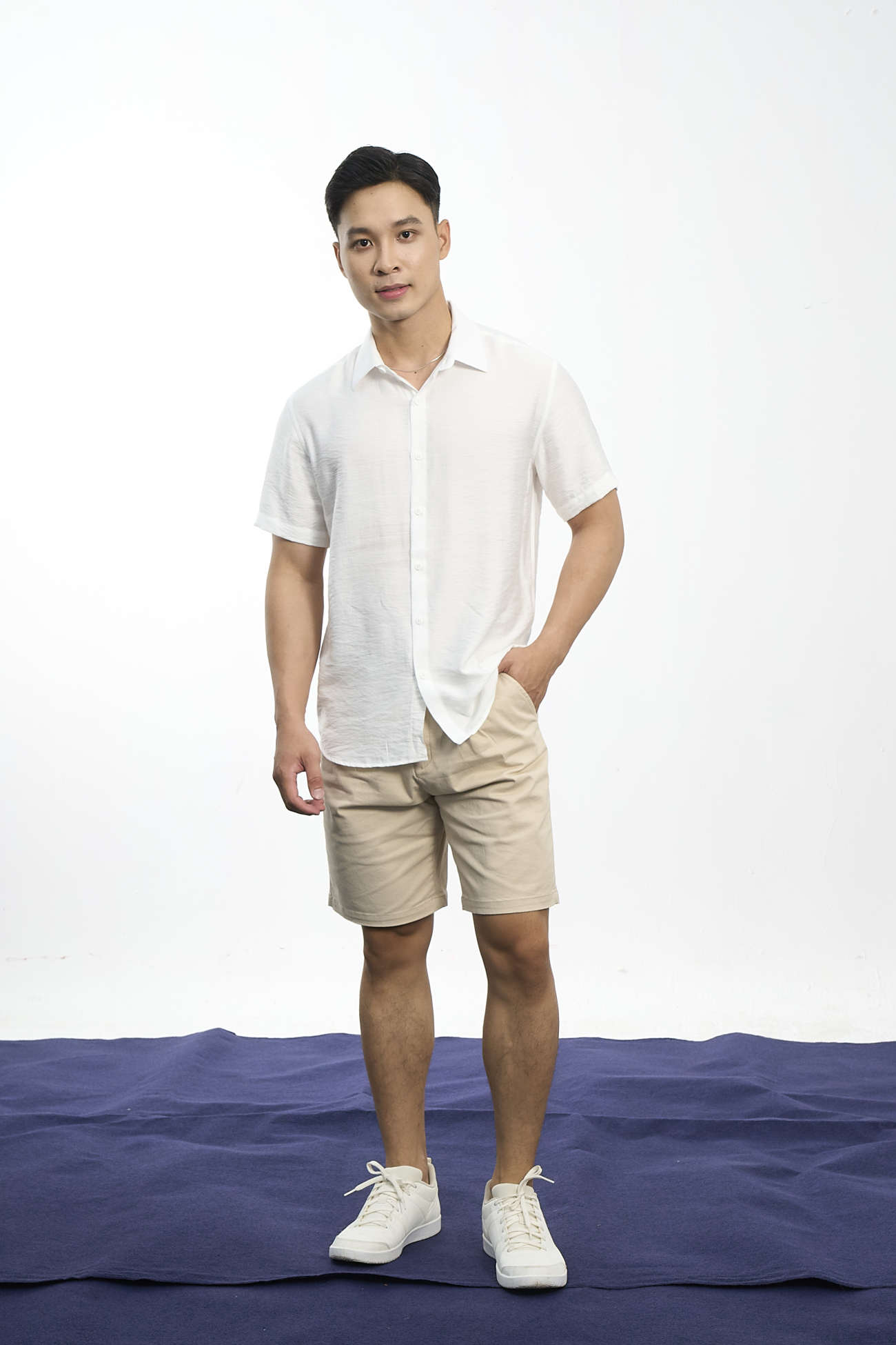 Áo Sơ Mi Linen Xước Ngắn Tay Form Regular SM203 Màu Trắng