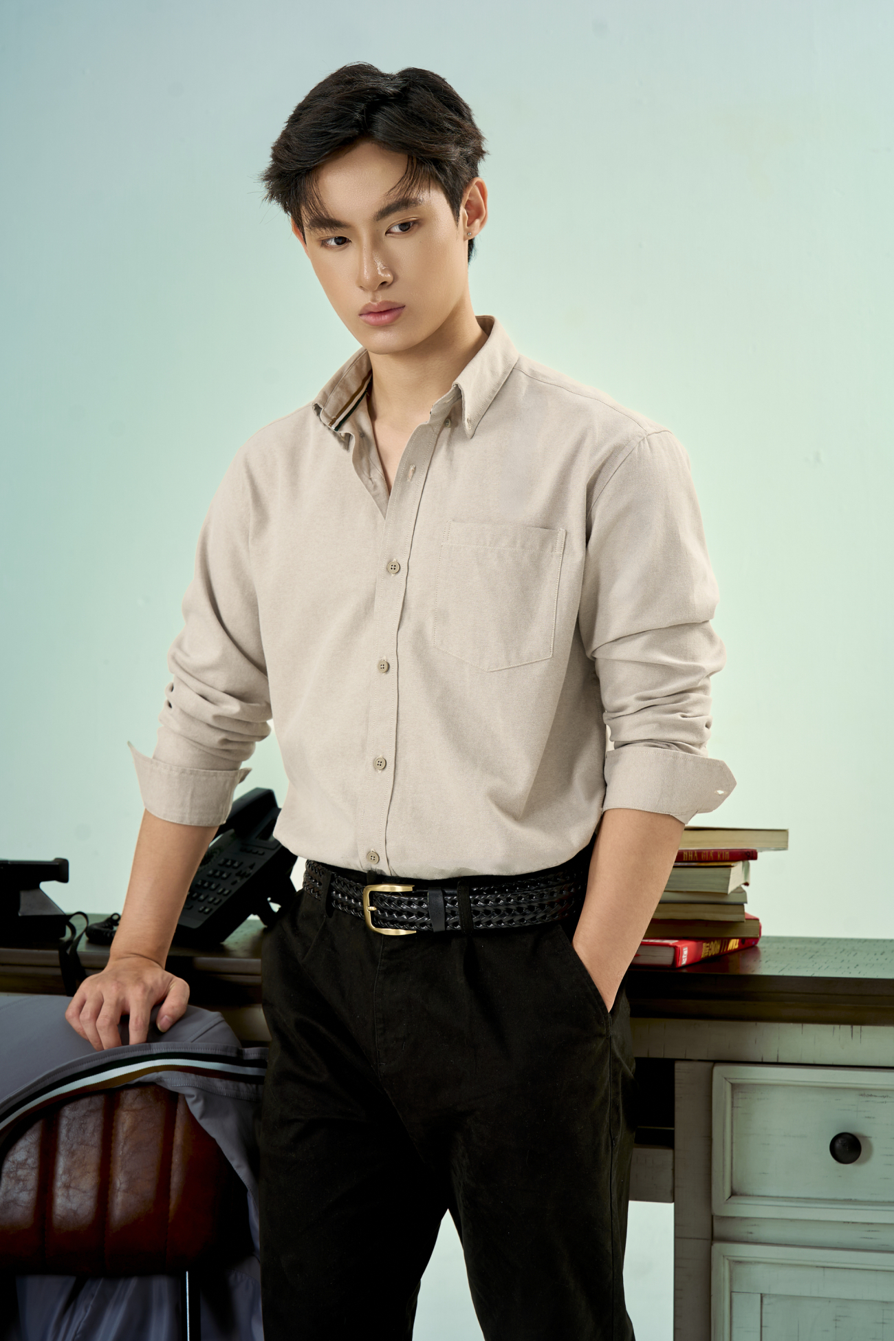 Áo Sơ Mi Oxford Signature Stripe Form Regular SM209 Màu Be Nhạt