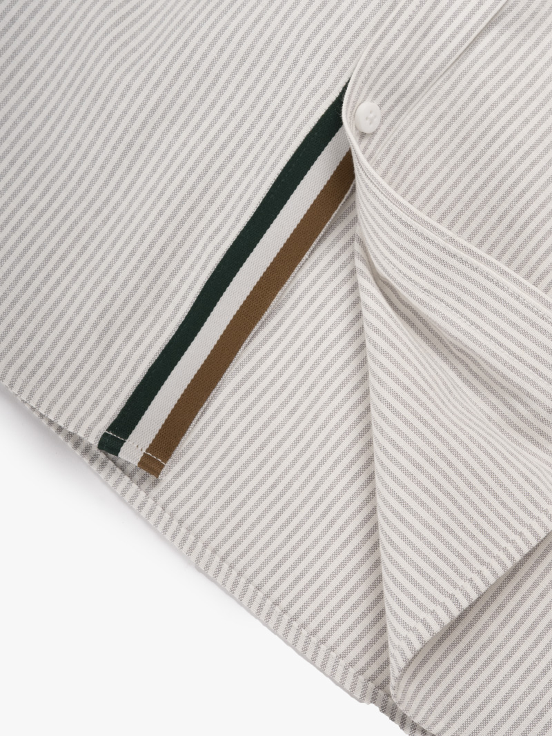 Áo Sơ Mi Signature Stripe Sọc Tay Ngắn Form Regular SM210 Màu Sọc Xám