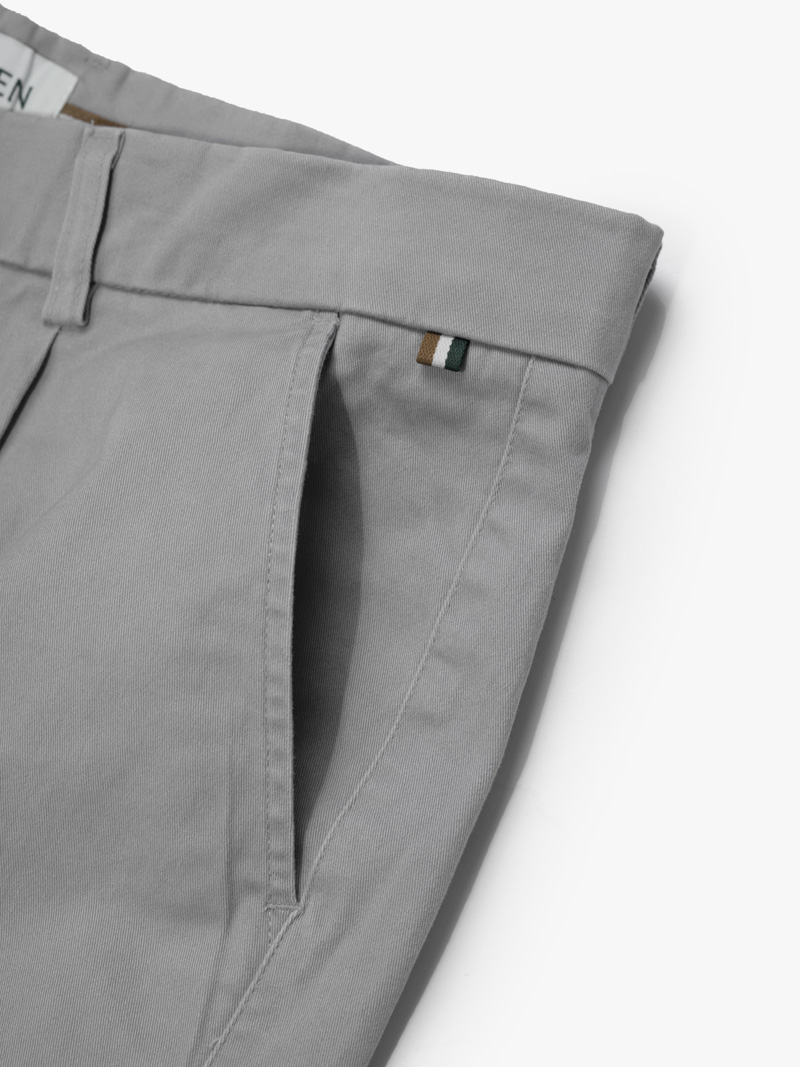 Quần Kaki Signature Stripe Trơn Form Regular QK036 Màu Xám