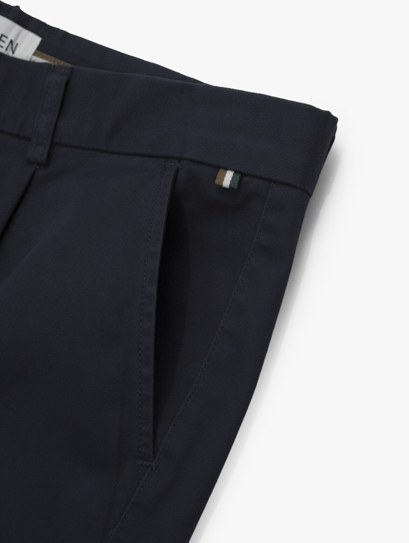 Quần Kaki Signature Stripe Trơn Form Regular QK036 Màu Xanh Đen