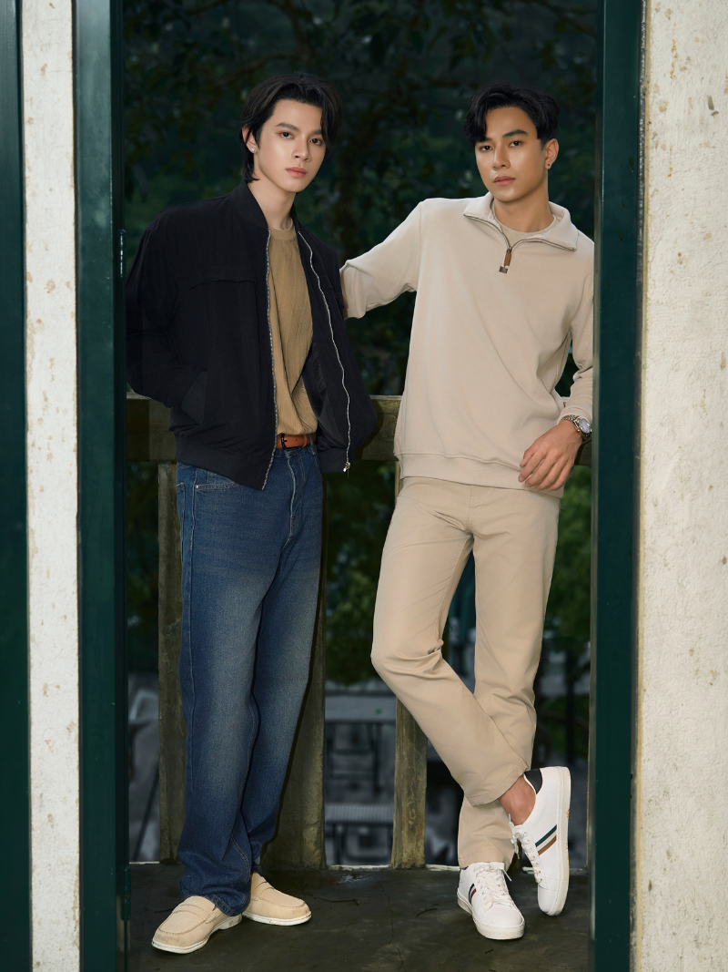 Áo Sweatshirt Trơn Dây Kéo Form Regular AS006 Màu Be Nhạt