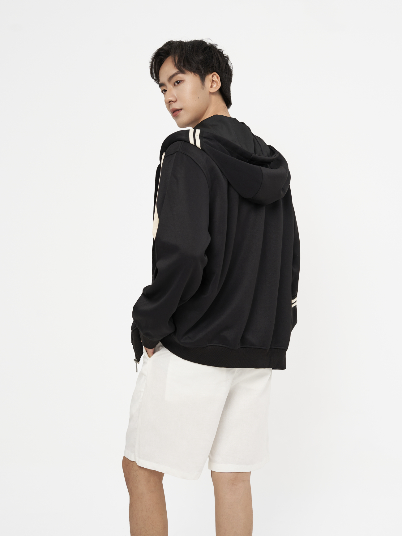 Áo Khoác Hoodie khóa zip Phối Dây Sọc Form Regular AH006 Màu Đen