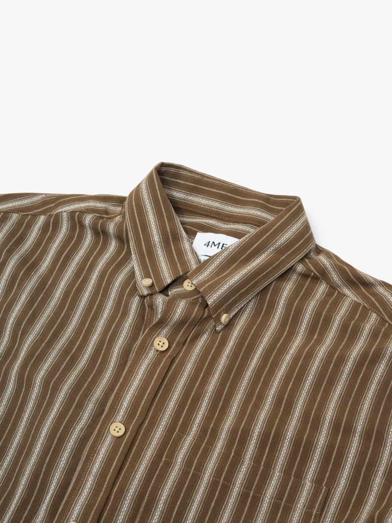 Áo Sơ Mi Sọc Cổ Button Down Form Relaxed SM212 Màu Nâu