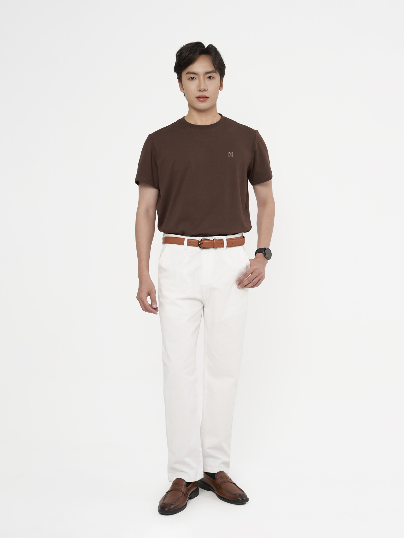 Áo Thun Cổ Tròn Trơn Form Slimfit AT132 Màu Nâu Nhạt