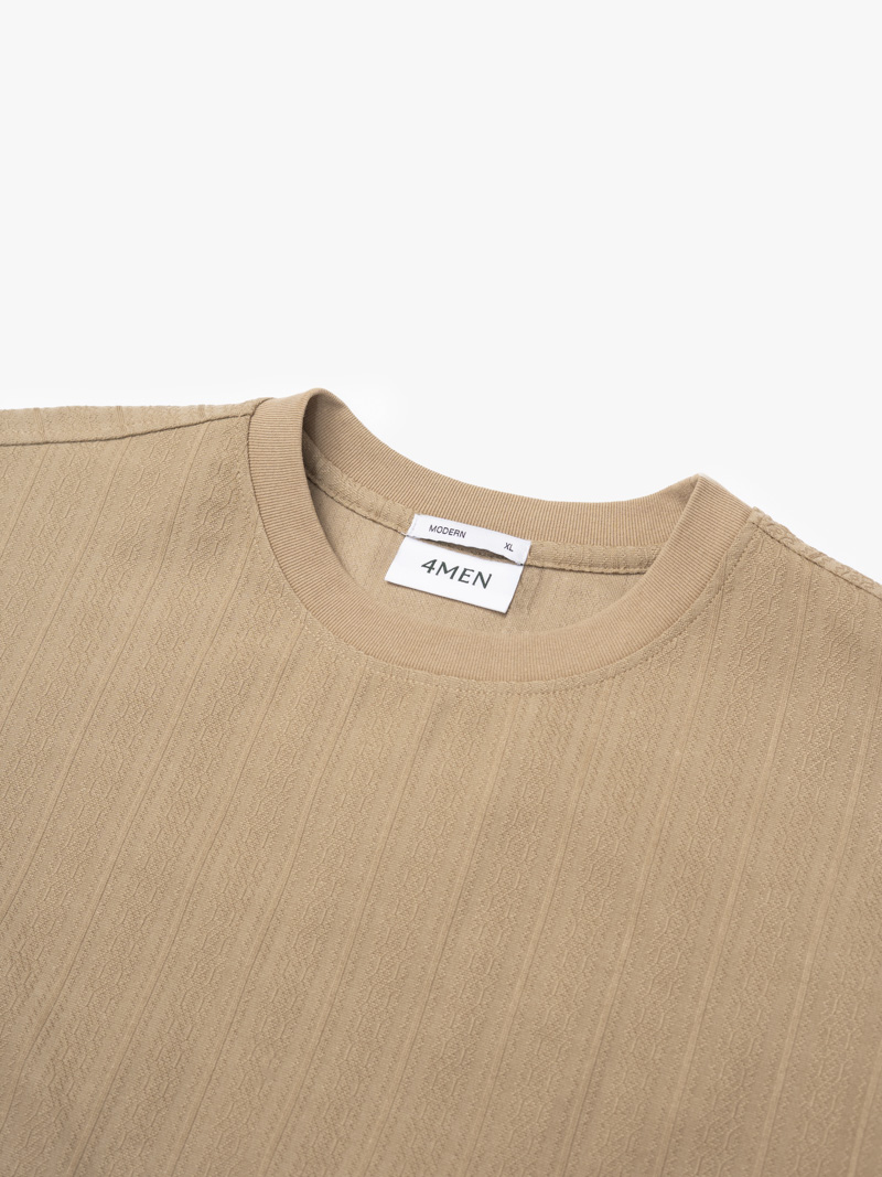 Áo Thun Texture Jacquard Dệt Nổi Form Modern AT201 Màu Be