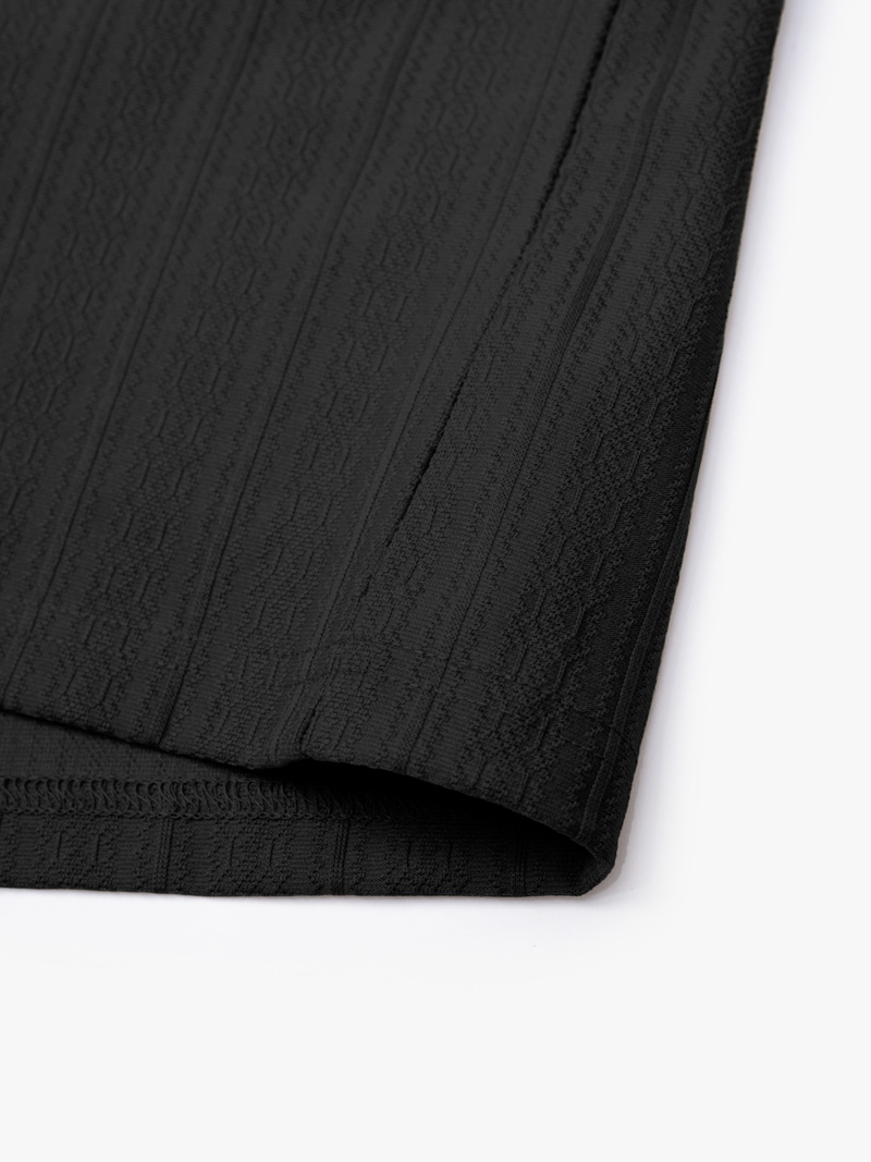 Áo Thun Texture Jacquard Dệt Nổi Form Modern AT201 Màu Đen